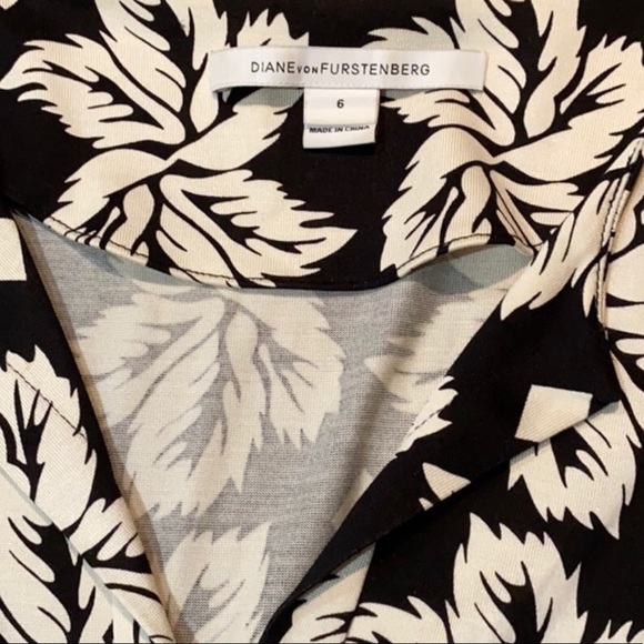 DVF Summer Dress - Picture 1 of 3